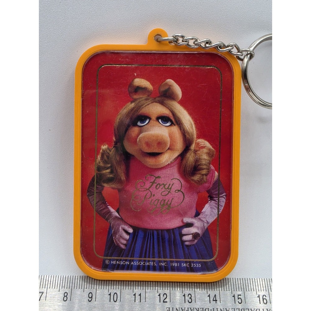 Vintage 1981 Muppets Miss Piggy Key Chain  Foxy Piggy